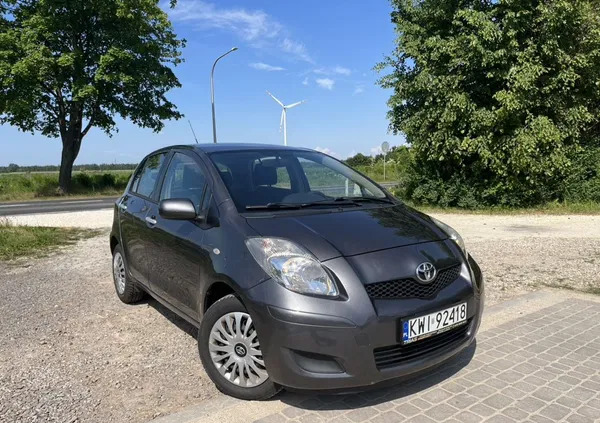 Toyota Yaris cena 20800 przebieg: 199000, rok produkcji 2011 z Bochnia małe 781